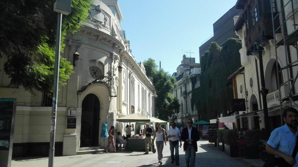 Bed & Breakfast Lastarria Сантяго Екстериор снимка